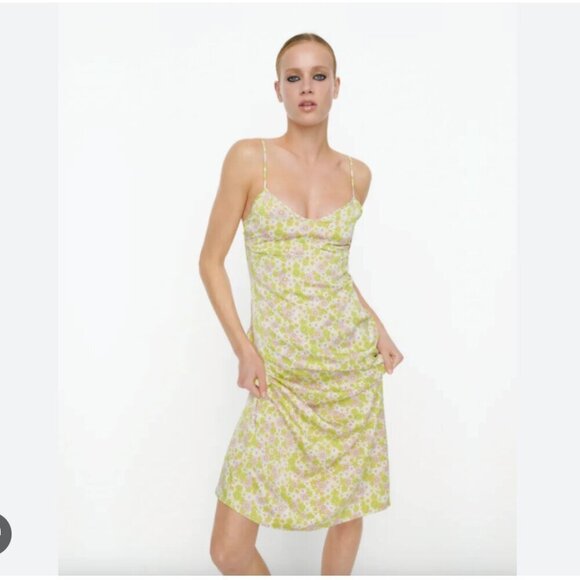 Zara Satin Effect Floral Open Back Midi Dress NWOT Size Small - Picture 3 of 9